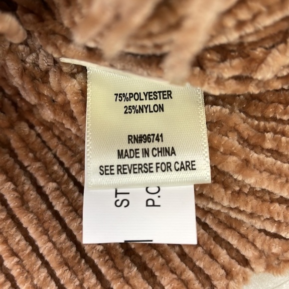 Tru self crop sweater SZ M NWT - Picture 5 of 7